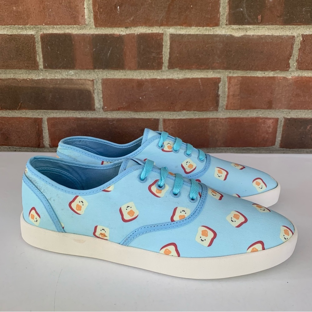 Cute To The Core Toast Print Lace Up Sneakers Women’s US 10 M